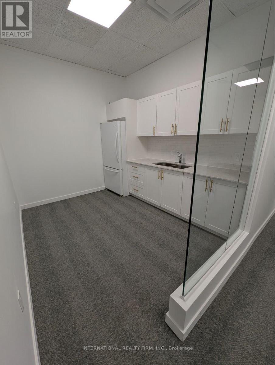 796 Technology Drive, Peterborough (Ashburnham Ward 4), Ontario  K9J 6X7 - Photo 3 - X12635482