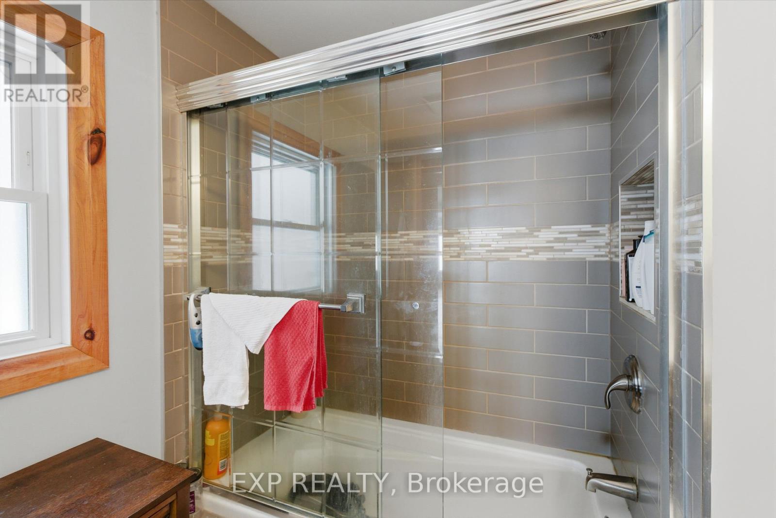 38 Cowans Crescent, Kawartha Lakes (Emily), Ontario  K0L 2W0 - Photo 18 - X12635578