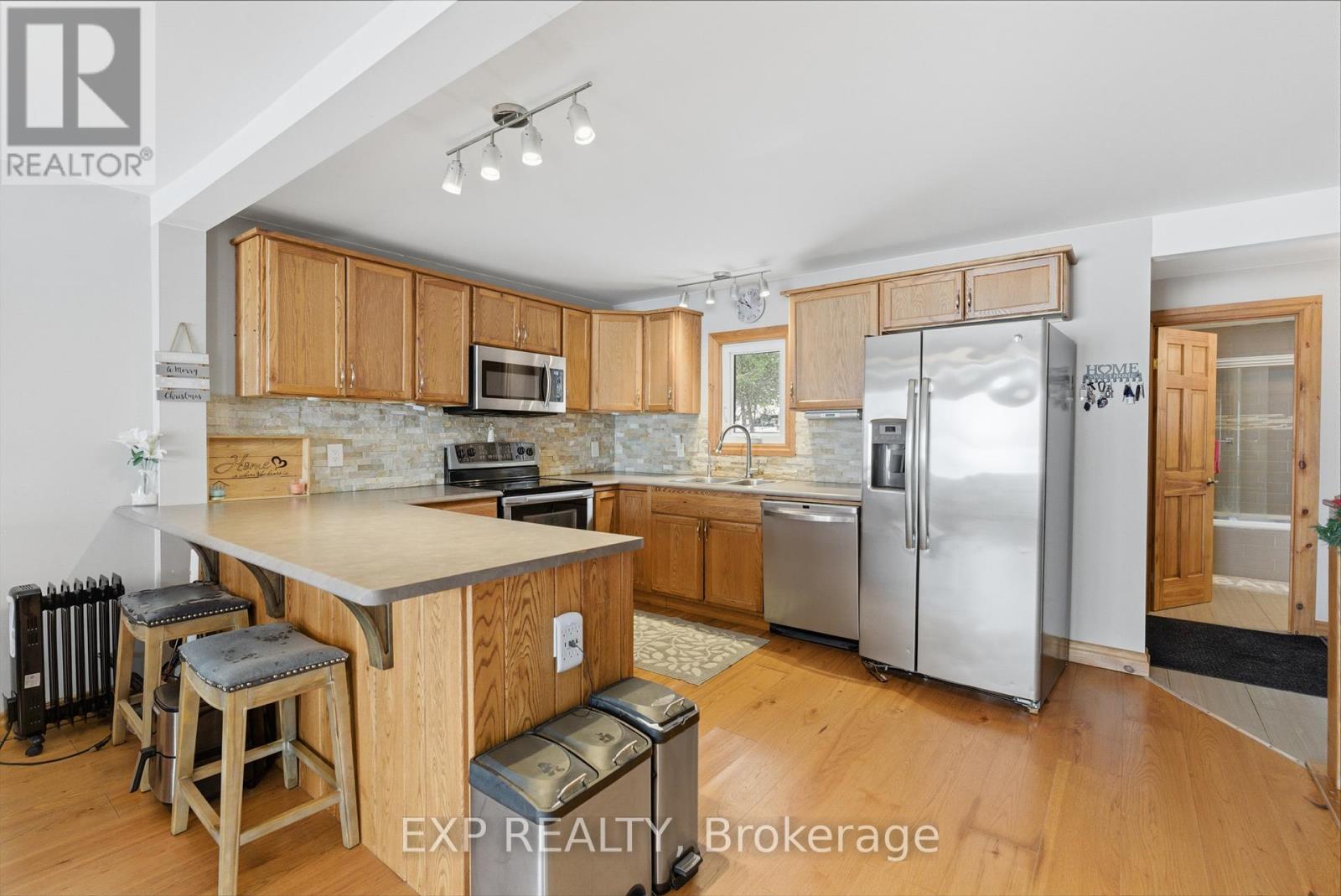 38 Cowans Crescent, Kawartha Lakes (Emily), Ontario  K0L 2W0 - Photo 4 - X12635578