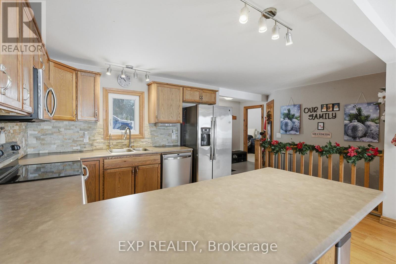 38 Cowans Crescent, Kawartha Lakes (Emily), Ontario  K0L 2W0 - Photo 7 - X12635578