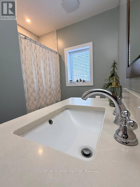 45 Kenedon Drive, Kawartha Lakes (Emily), Ontario  K0L 2W0 - Photo 33 - X12636448