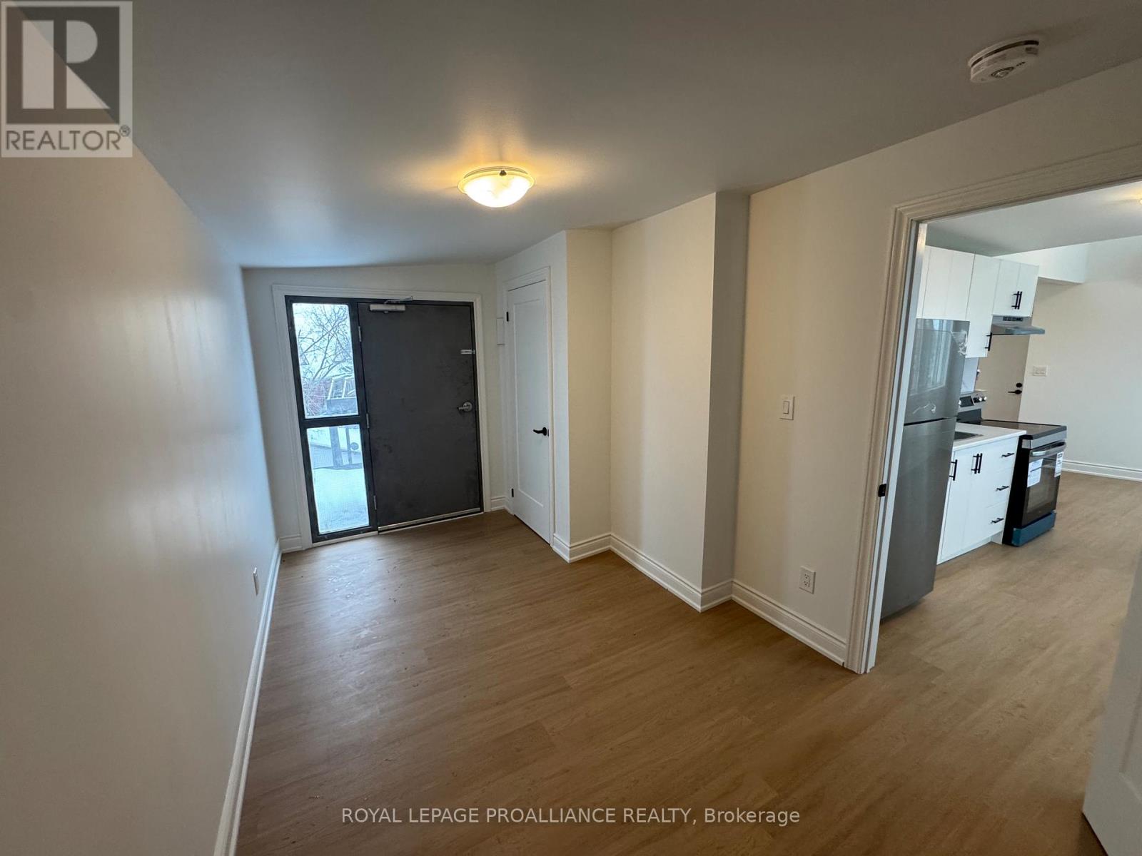 #5 - 380 Park Street N, Peterborough (Town Ward 3), Ontario  K9H 4P8 - Photo 12 - X12636792