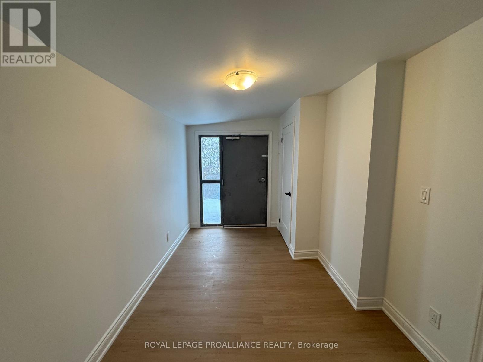 #5 - 380 Park Street N, Peterborough (Town Ward 3), Ontario  K9H 4P8 - Photo 14 - X12636792