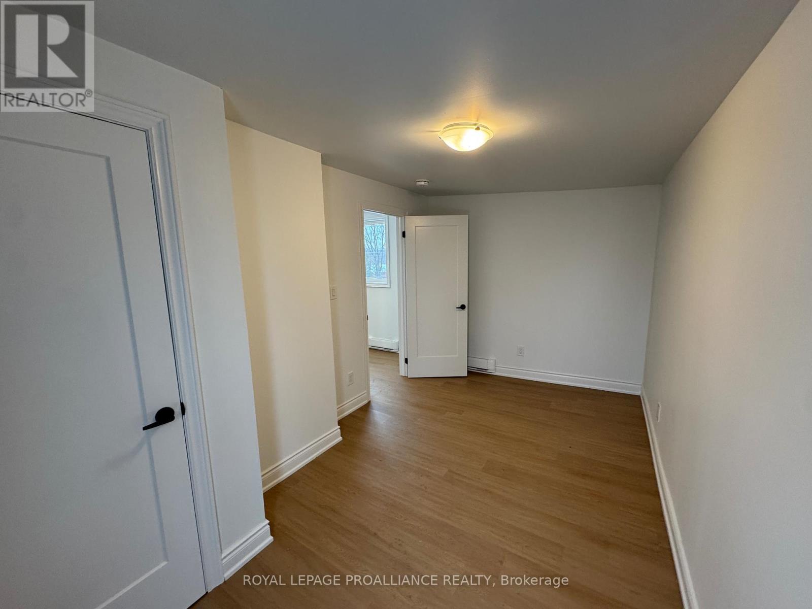 #5 - 380 Park Street N, Peterborough (Town Ward 3), Ontario  K9H 4P8 - Photo 15 - X12636792