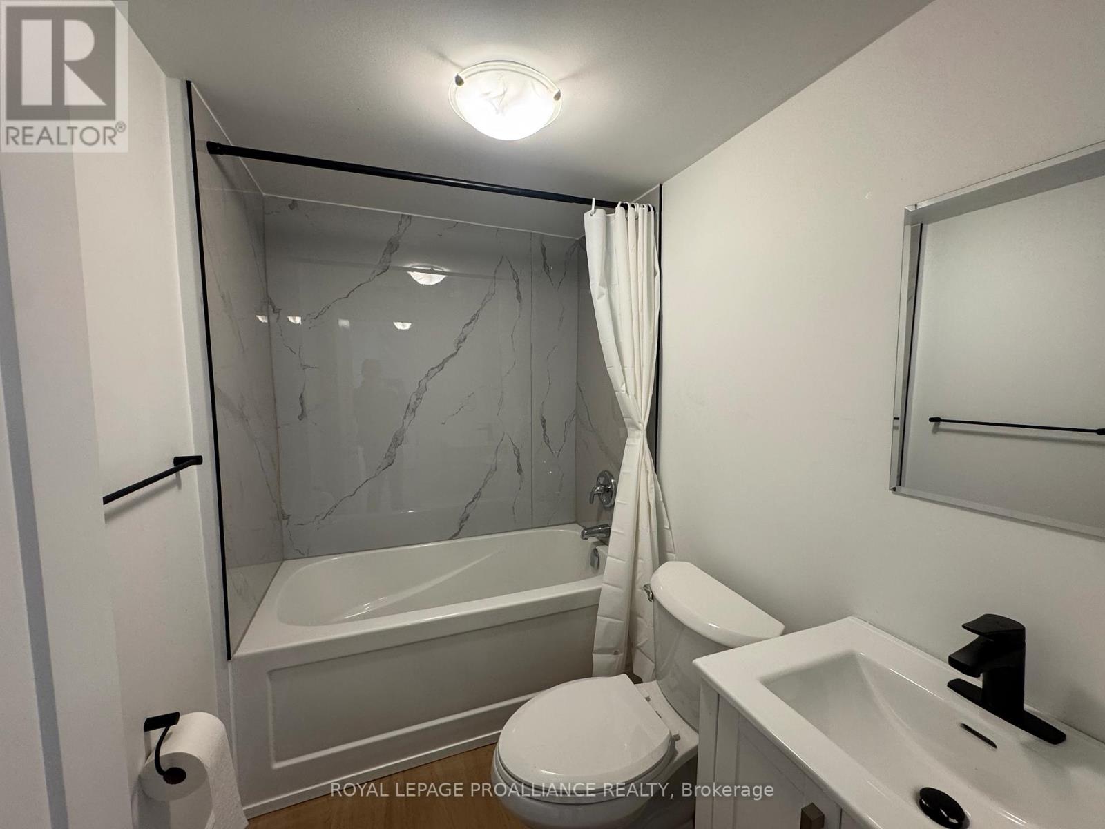 #5 - 380 Park Street N, Peterborough (Town Ward 3), Ontario  K9H 4P8 - Photo 16 - X12636792