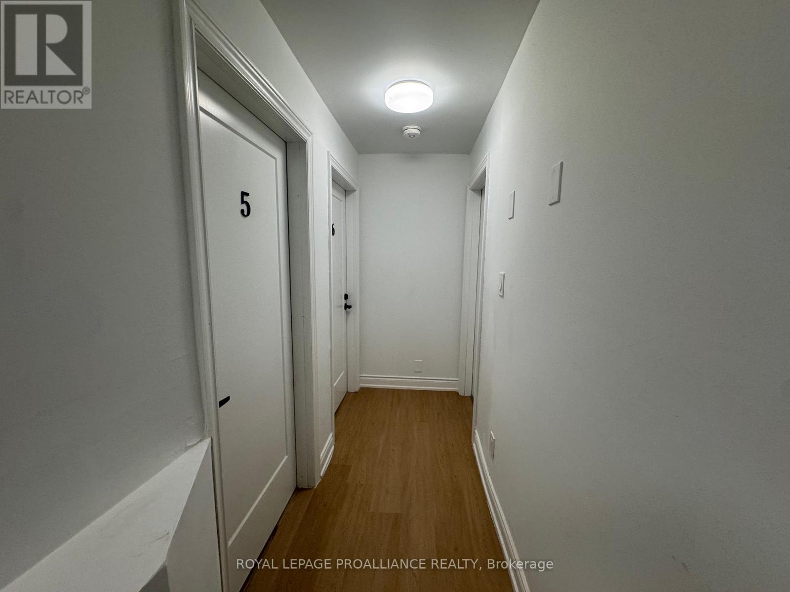 #5 - 380 Park Street N, Peterborough (Town Ward 3), Ontario  K9H 4P8 - Photo 2 - X12636792