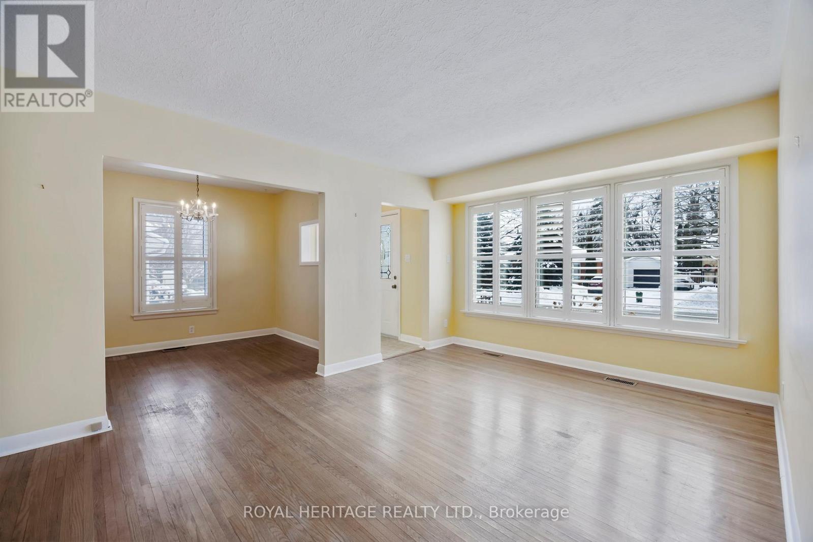 6 Sunset Court, Kawartha Lakes (Lindsay), Ontario  K9V 2S1 - Photo 11 - X12636864