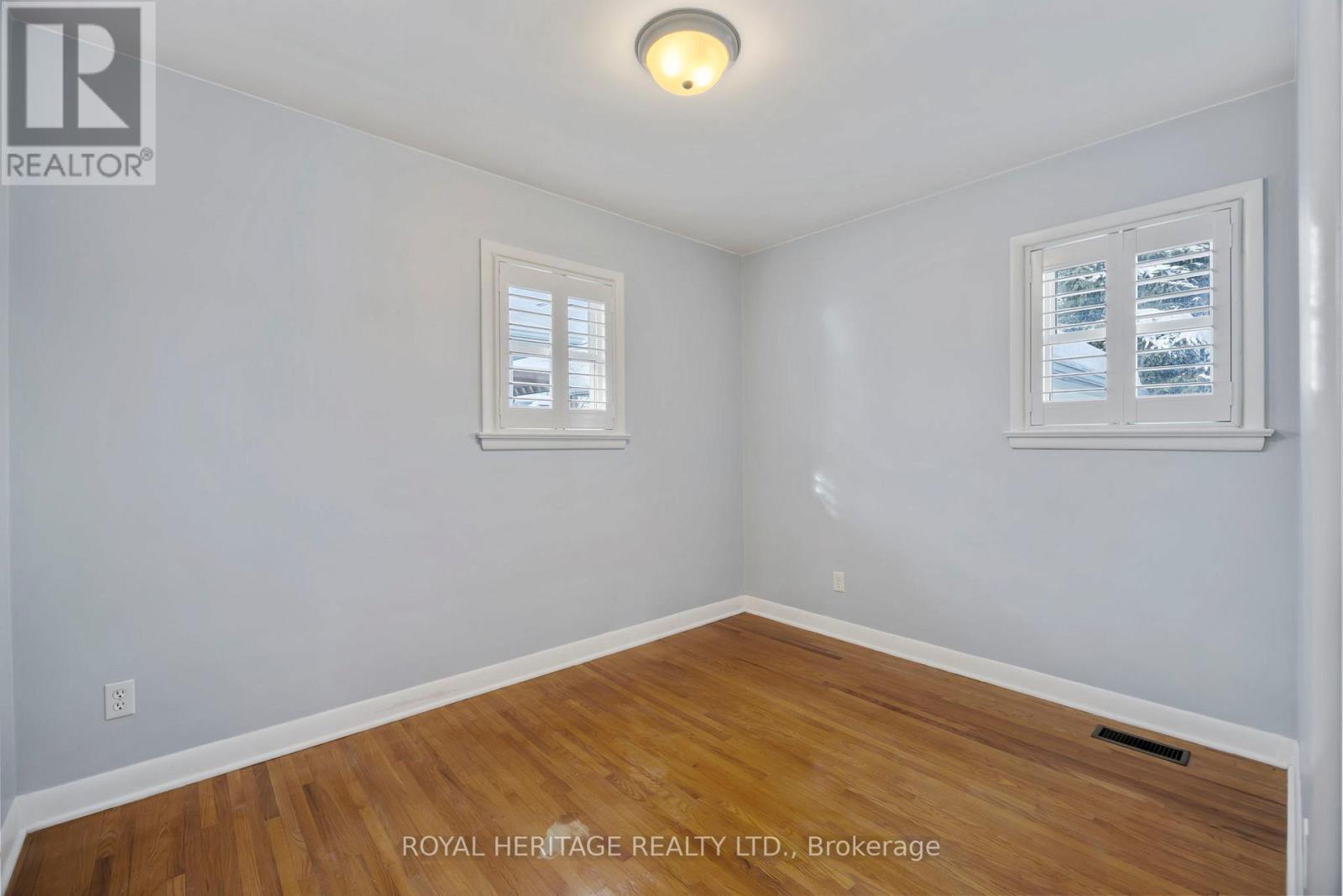 6 Sunset Court, Kawartha Lakes (Lindsay), Ontario  K9V 2S1 - Photo 21 - X12636864