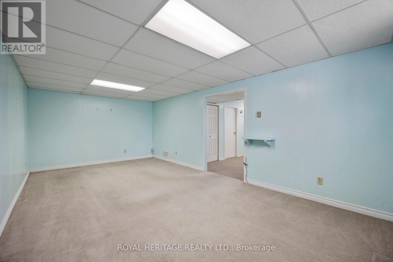 6 Sunset Court, Kawartha Lakes (Lindsay), Ontario  K9V 2S1 - Photo 31 - X12636864