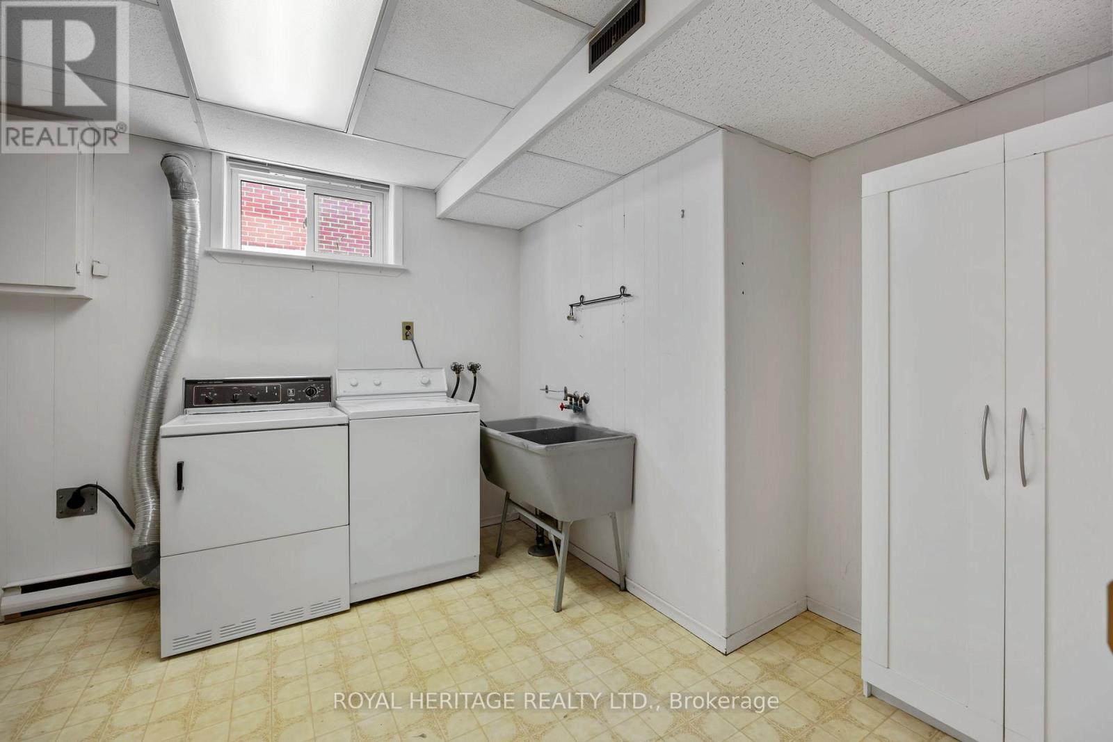 6 Sunset Court, Kawartha Lakes (Lindsay), Ontario  K9V 2S1 - Photo 32 - X12636864