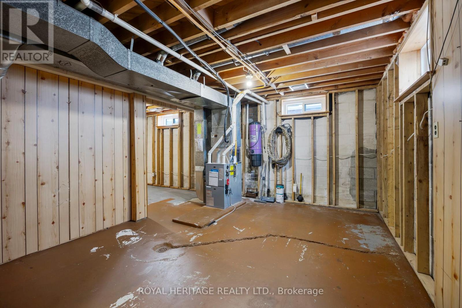 6 Sunset Court, Kawartha Lakes (Lindsay), Ontario  K9V 2S1 - Photo 33 - X12636864