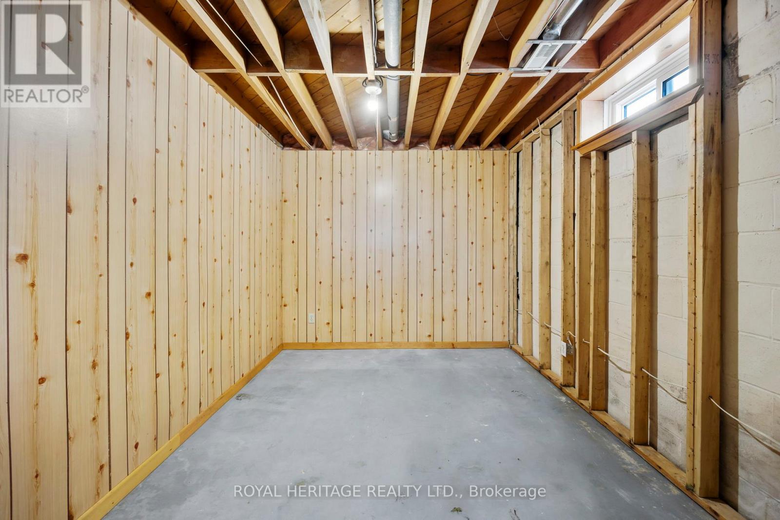 6 Sunset Court, Kawartha Lakes (Lindsay), Ontario  K9V 2S1 - Photo 34 - X12636864