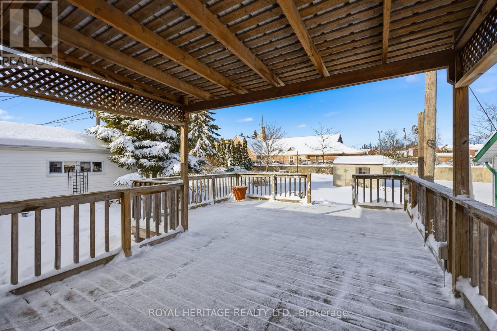 6 Sunset Court, Kawartha Lakes (Lindsay), Ontario  K9V 2S1 - Photo 35 - X12636864