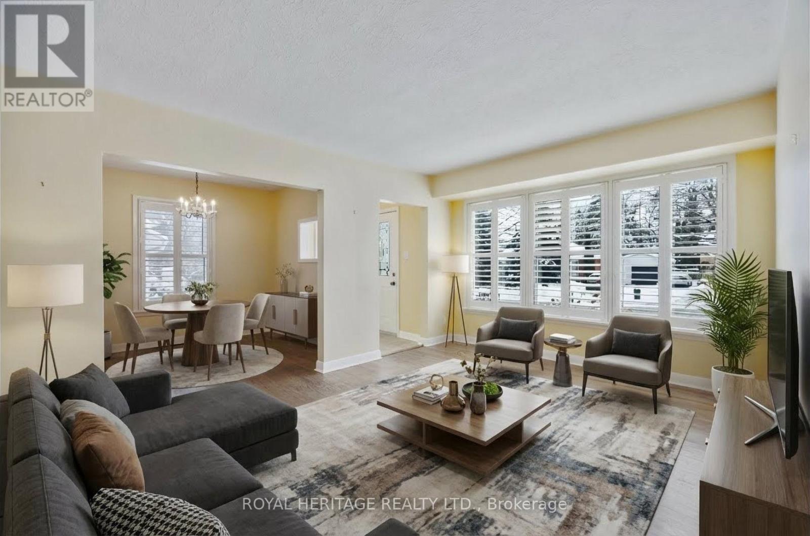 6 Sunset Court, Kawartha Lakes (Lindsay), Ontario  K9V 2S1 - Photo 4 - X12636864