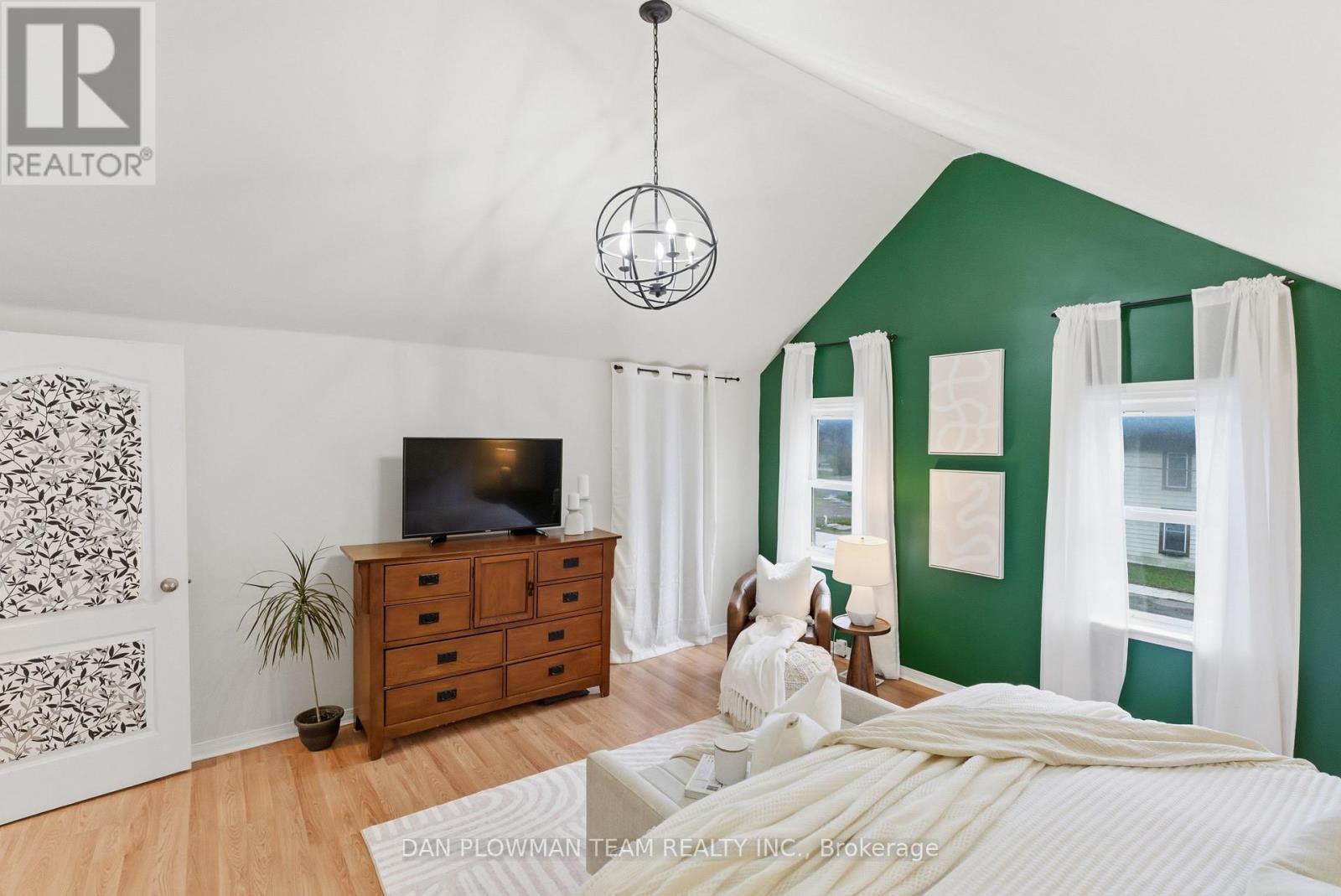 11 King Street W, Kawartha Lakes (Omemee), Ontario  K0L 2W0 - Photo 25 - X12637438