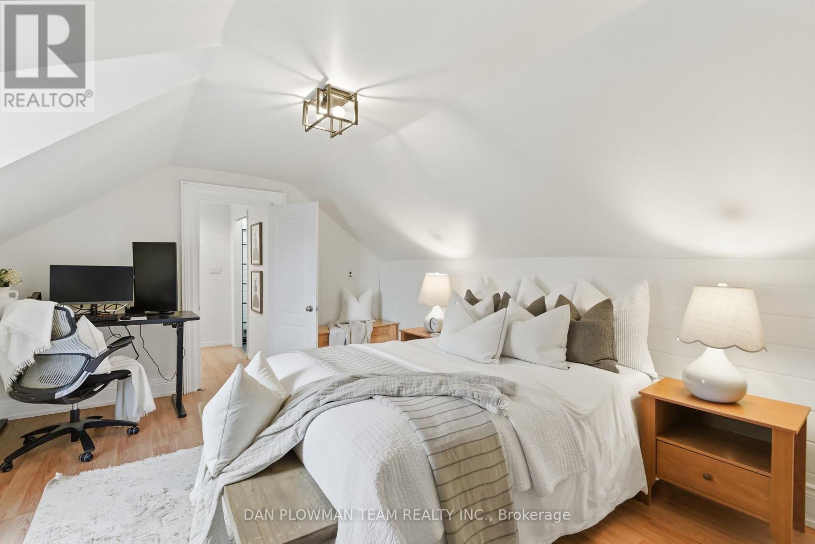 11 King Street W, Kawartha Lakes (Omemee), Ontario  K0L 2W0 - Photo 33 - X12637438