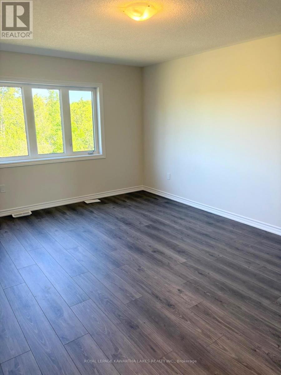 27 Hickey Lane, Kawartha Lakes (Lindsay), Ontario  K9V 0T3 - Photo 16 - X12638062