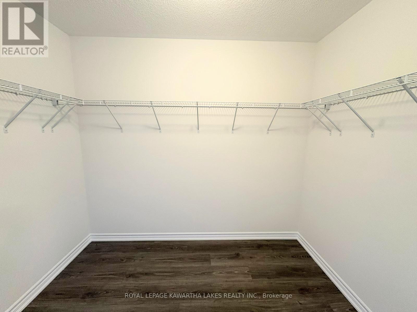 27 Hickey Lane, Kawartha Lakes (Lindsay), Ontario  K9V 0T3 - Photo 20 - X12638062