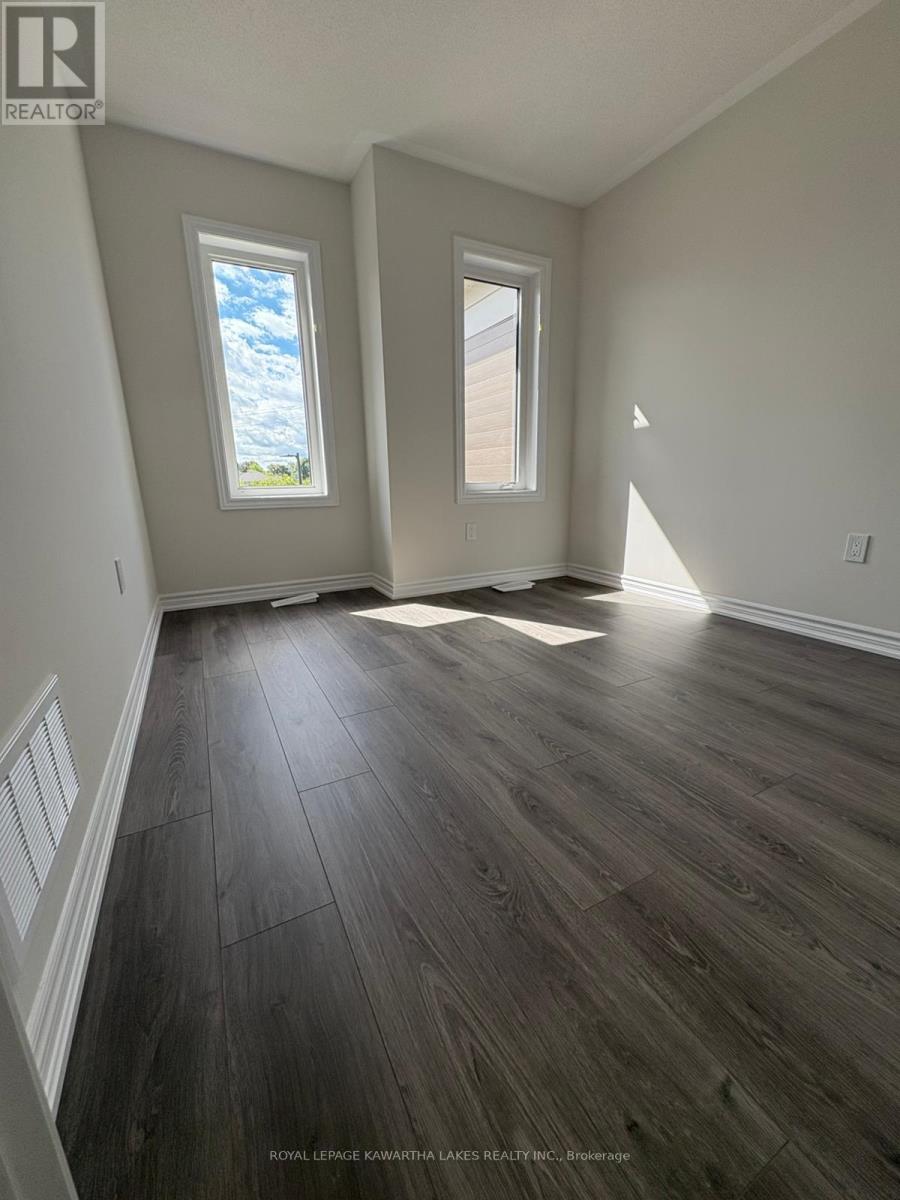 27 Hickey Lane, Kawartha Lakes (Lindsay), Ontario  K9V 0T3 - Photo 23 - X12638062