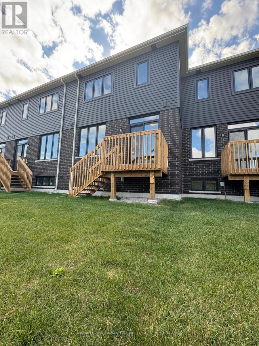 27 Hickey Lane, Kawartha Lakes (Lindsay), Ontario  K9V 0T3 - Photo 29 - X12638062