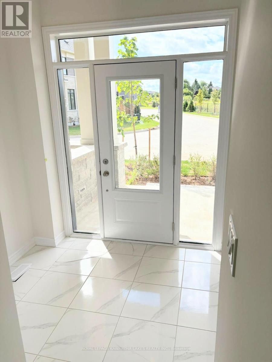 27 Hickey Lane, Kawartha Lakes (Lindsay), Ontario  K9V 0T3 - Photo 5 - X12638062