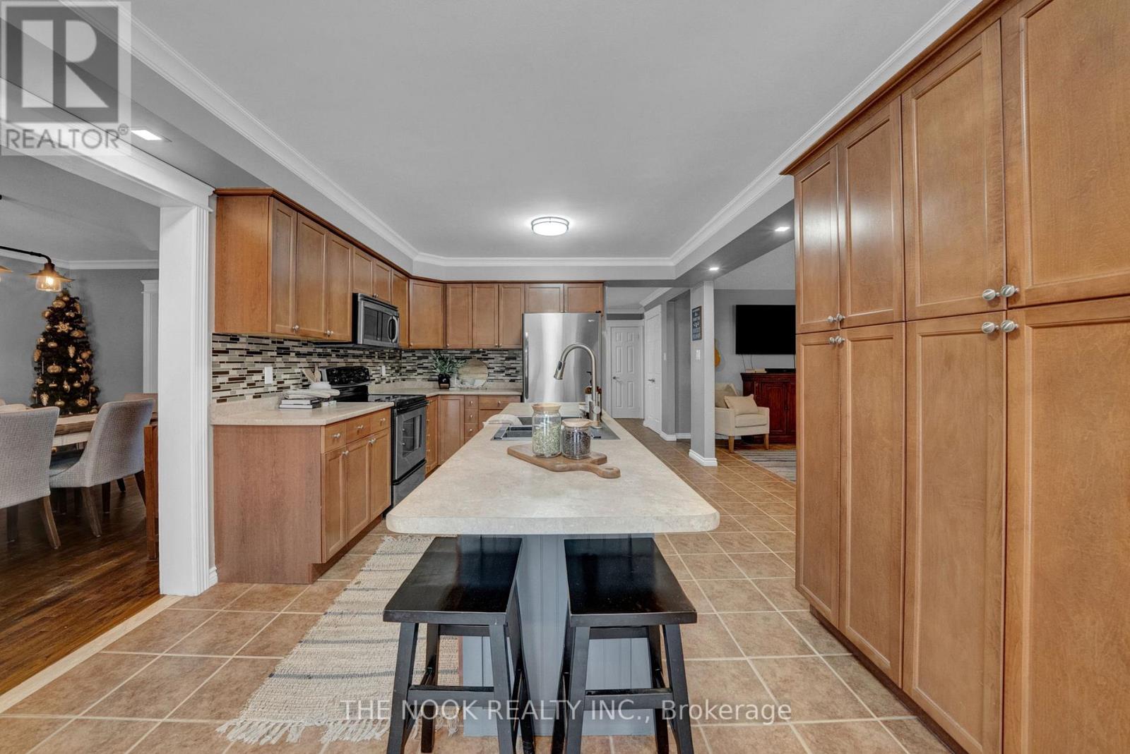 68 Foster Creek Drive, Clarington (Newcastle), Ontario  L1B 1G4 - Photo 14 - E12638326