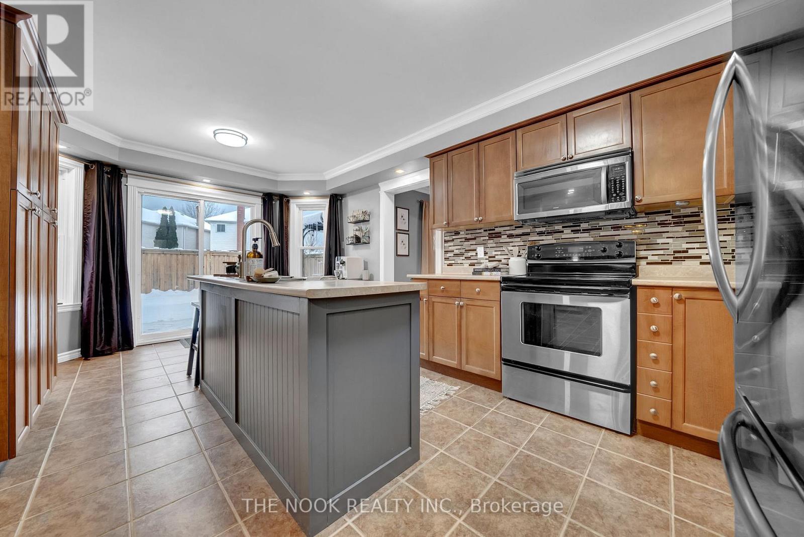 68 Foster Creek Drive, Clarington (Newcastle), Ontario  L1B 1G4 - Photo 16 - E12638326