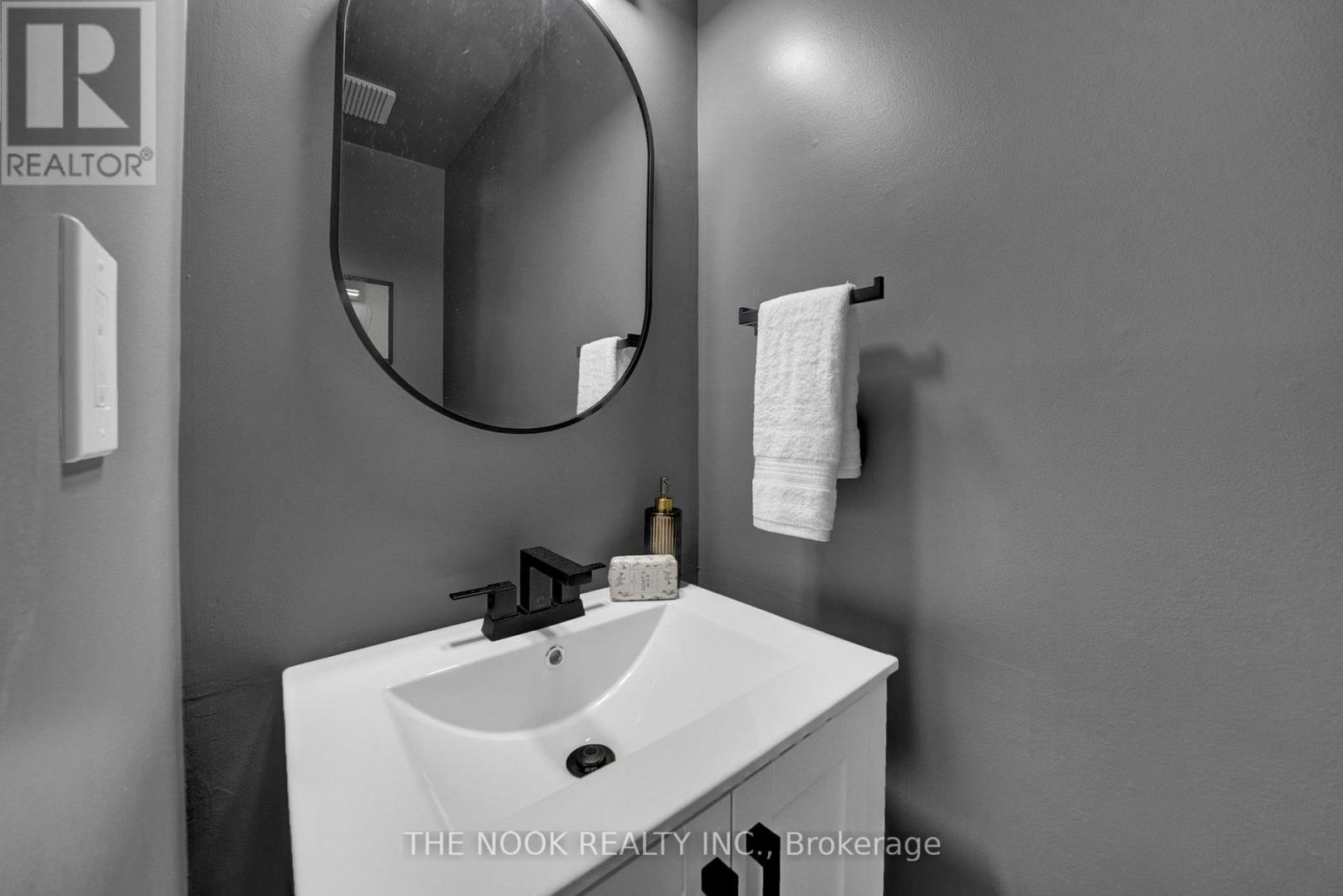 68 Foster Creek Drive, Clarington (Newcastle), Ontario  L1B 1G4 - Photo 23 - E12638326