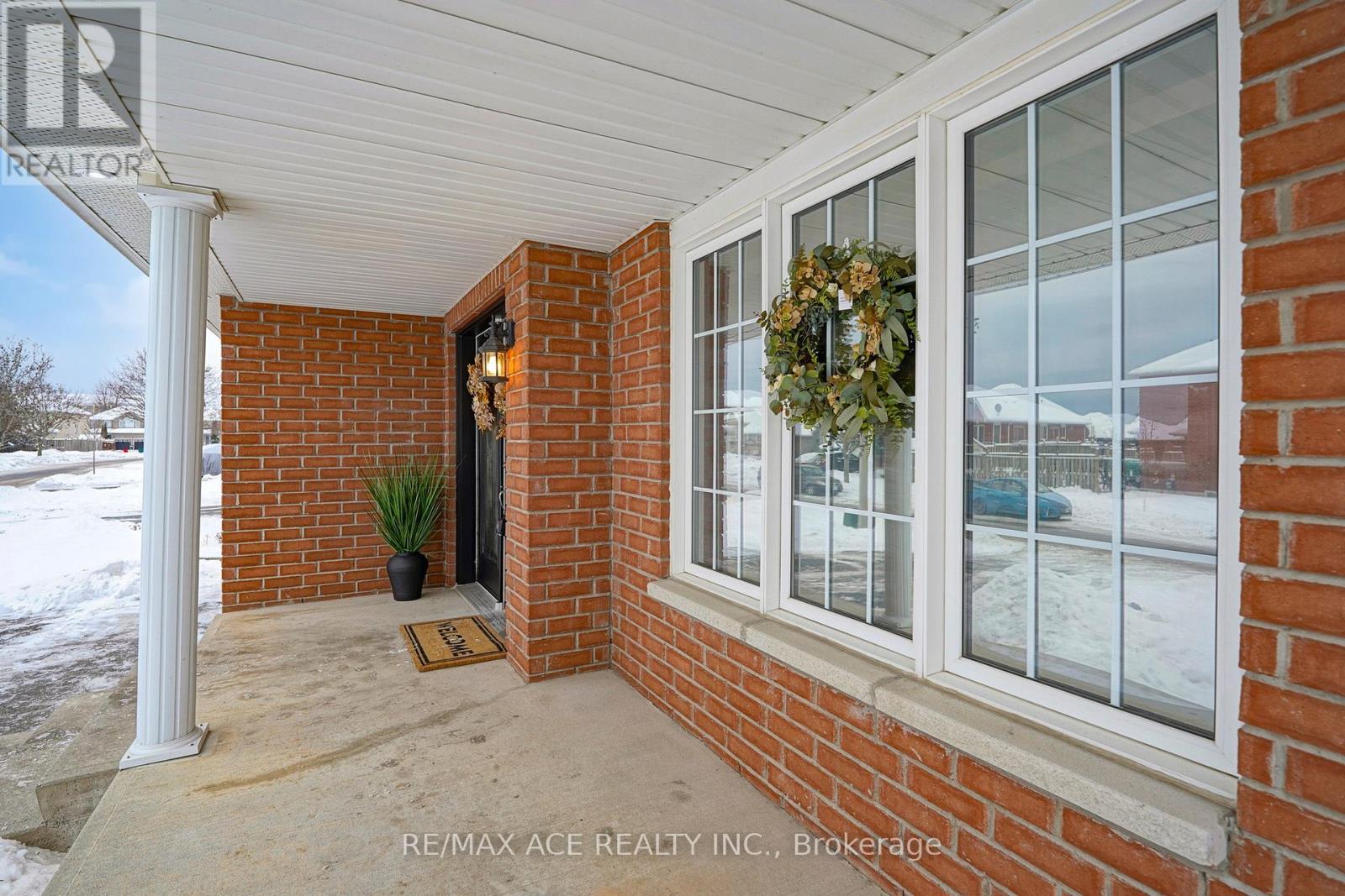 66 William Jose Court, Clarington (Newcastle), Ontario  L1B 1N7 - Photo 5 - E12638658