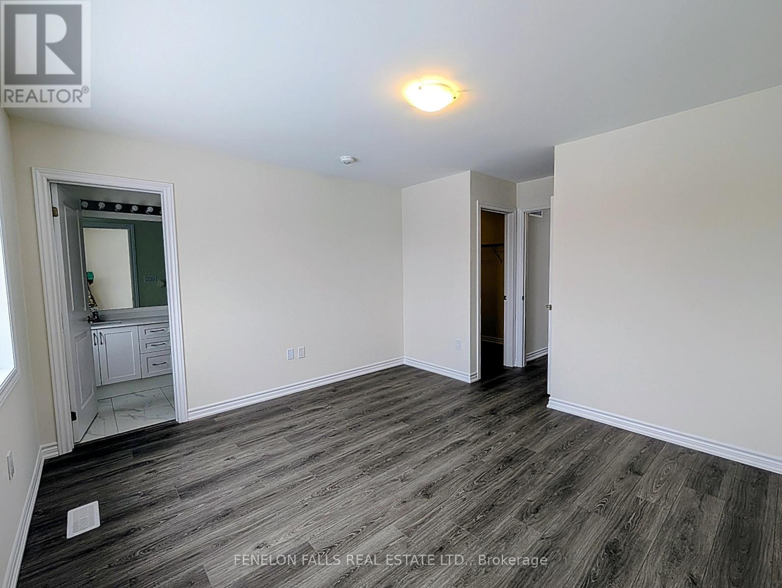 25 Hickey Lane, Kawartha Lakes (Lindsay), Ontario  K9V 0T3 - Photo 16 - X12639802