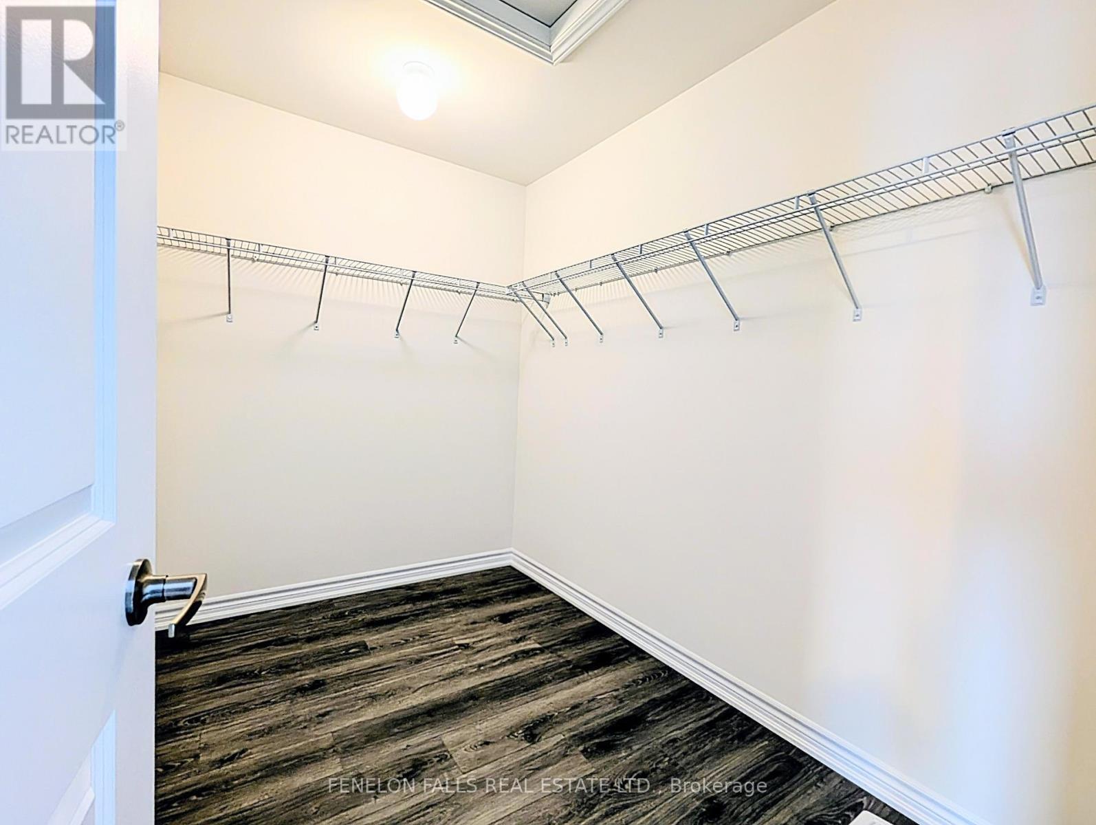 25 Hickey Lane, Kawartha Lakes (Lindsay), Ontario  K9V 0T3 - Photo 18 - X12639802