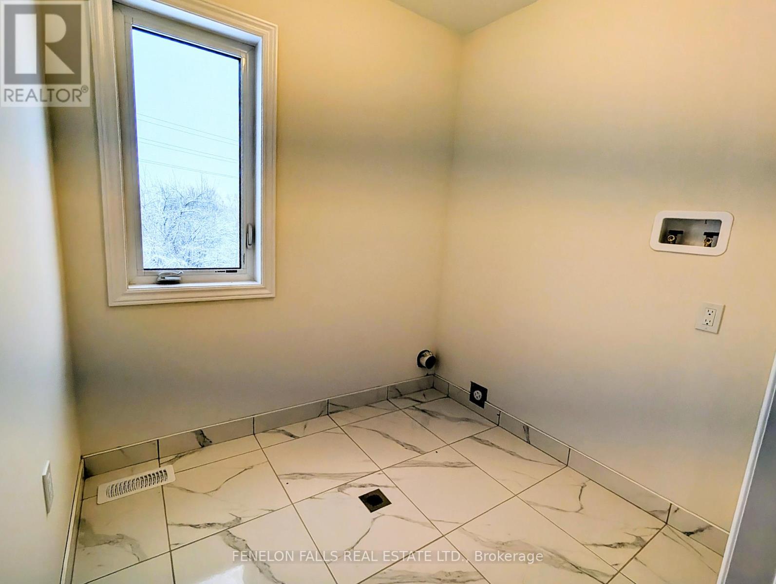 25 Hickey Lane, Kawartha Lakes (Lindsay), Ontario  K9V 0T3 - Photo 24 - X12639802