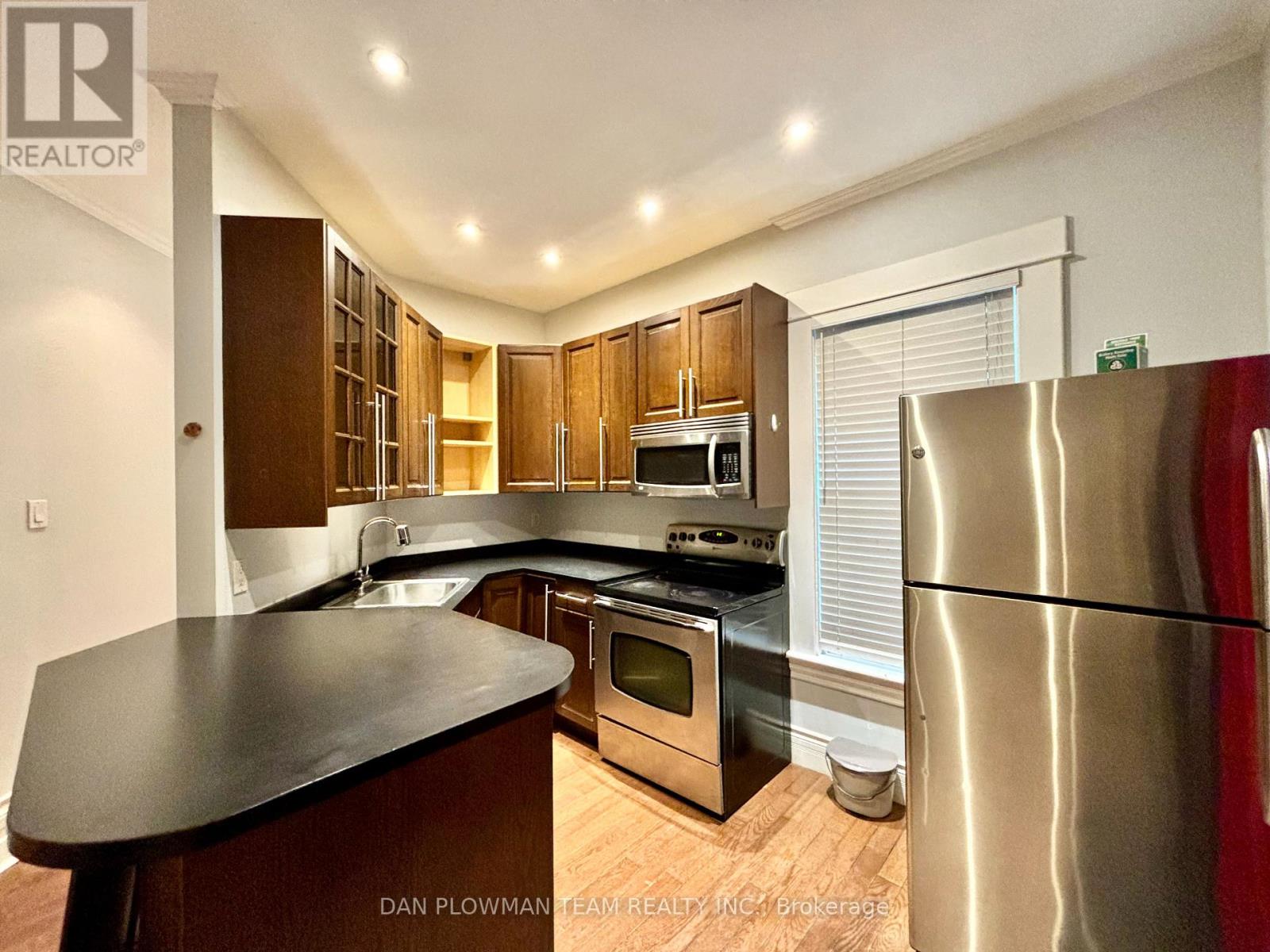 16 Inverlea Street, Peterborough (Northcrest Ward 5), Ontario  K9H 5P9 - Photo 7 - X12639918