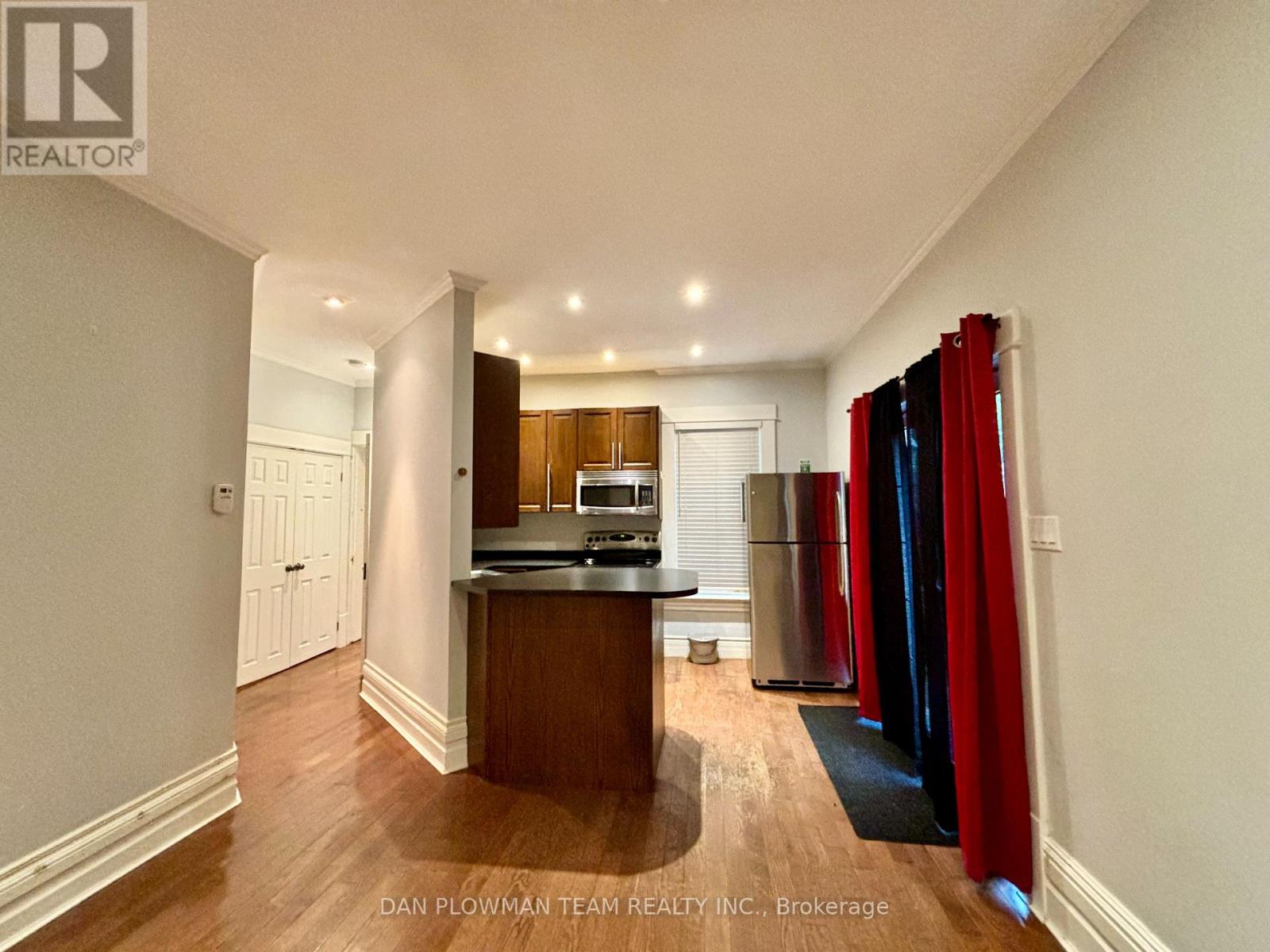 16 Inverlea Street, Peterborough (Northcrest Ward 5), Ontario  K9H 5P9 - Photo 8 - X12639918