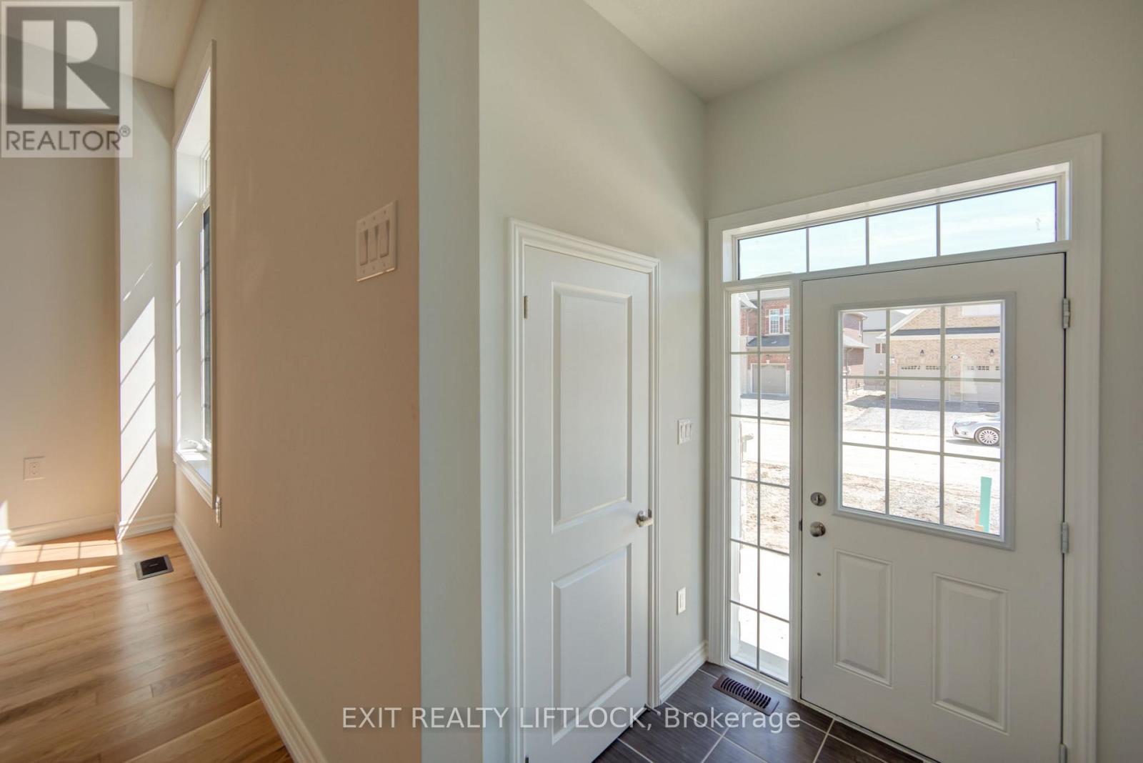 42 Pristine Trail, Cavan Monaghan (Cavan Twp), Ontario  L0A 1G0 - Photo 2 - X12640506