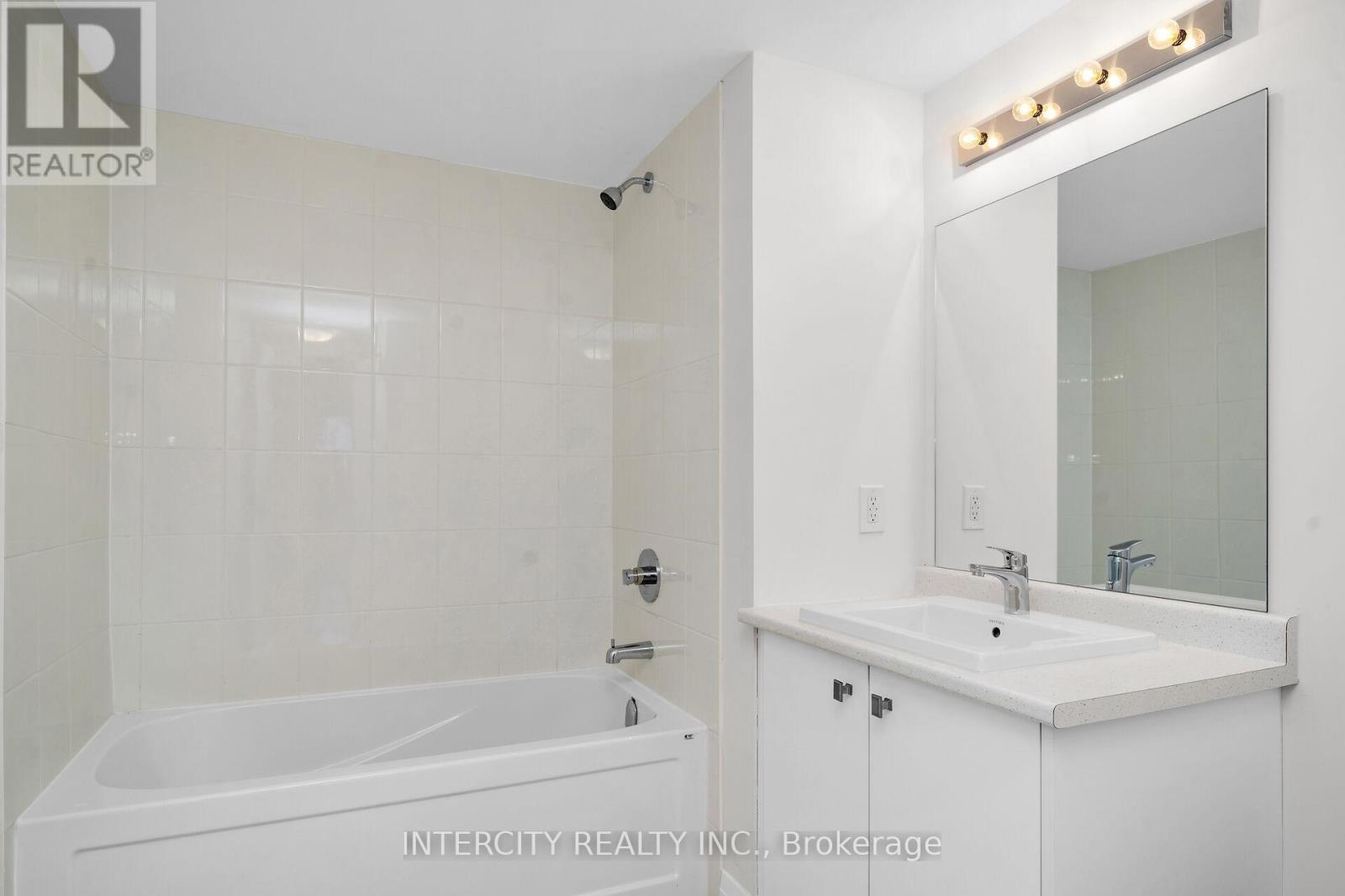 Unit 20 - 79 Marret Lane, Clarington (Newcastle), Ontario  L1B 1J2 - Photo 15 - E12640562