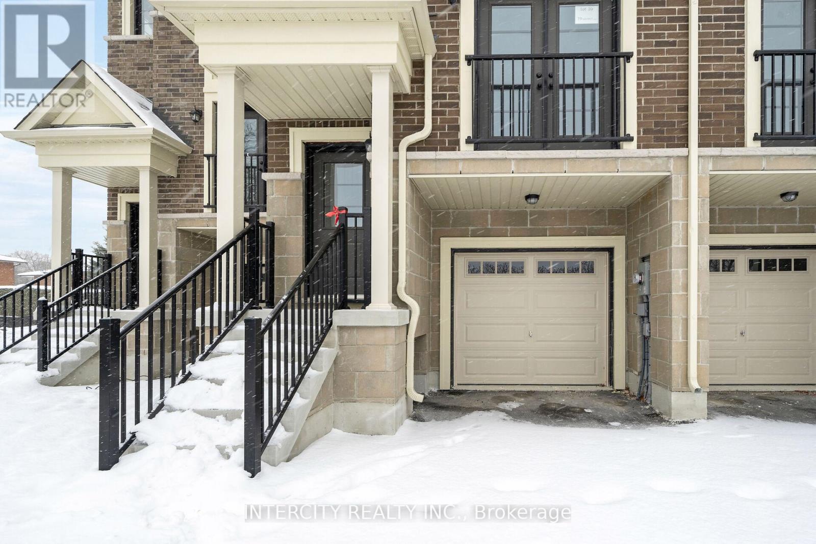 Unit 20 - 79 Marret Lane, Clarington (Newcastle), Ontario  L1B 1J2 - Photo 2 - E12640562