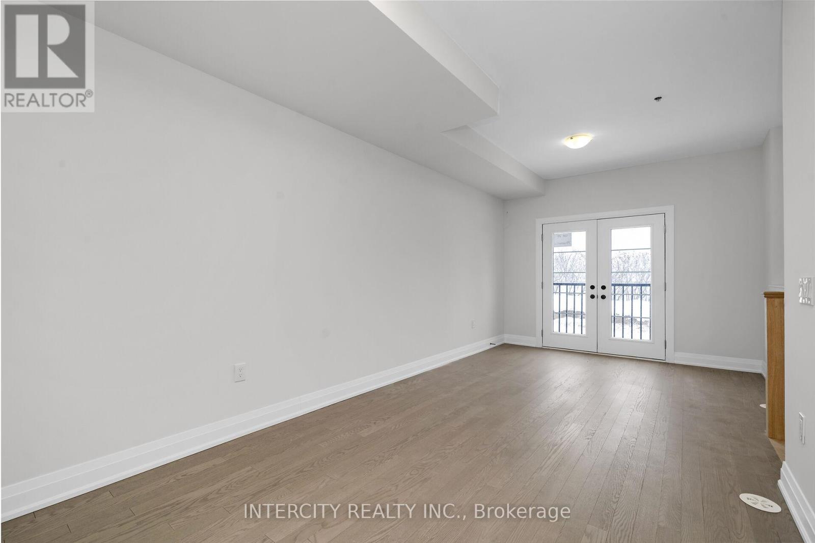 Unit 20 - 79 Marret Lane, Clarington (Newcastle), Ontario  L1B 1J2 - Photo 4 - E12640562