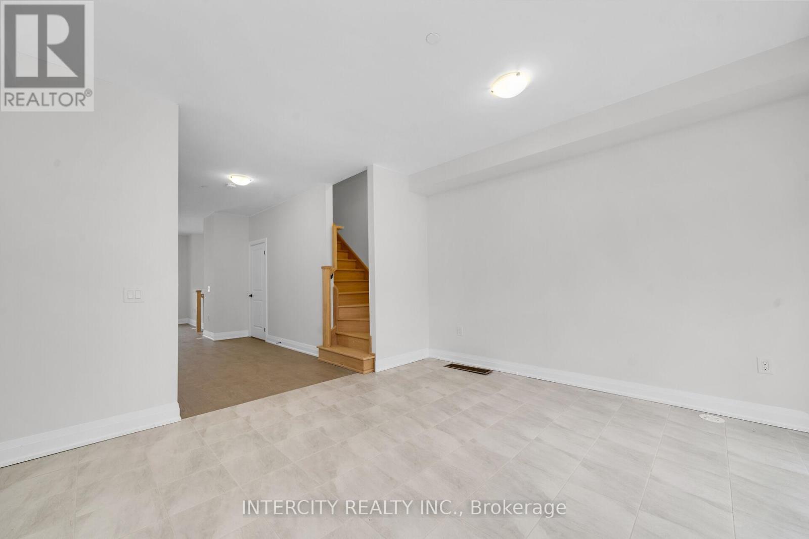 Unit 20 - 79 Marret Lane, Clarington (Newcastle), Ontario  L1B 1J2 - Photo 9 - E12640562