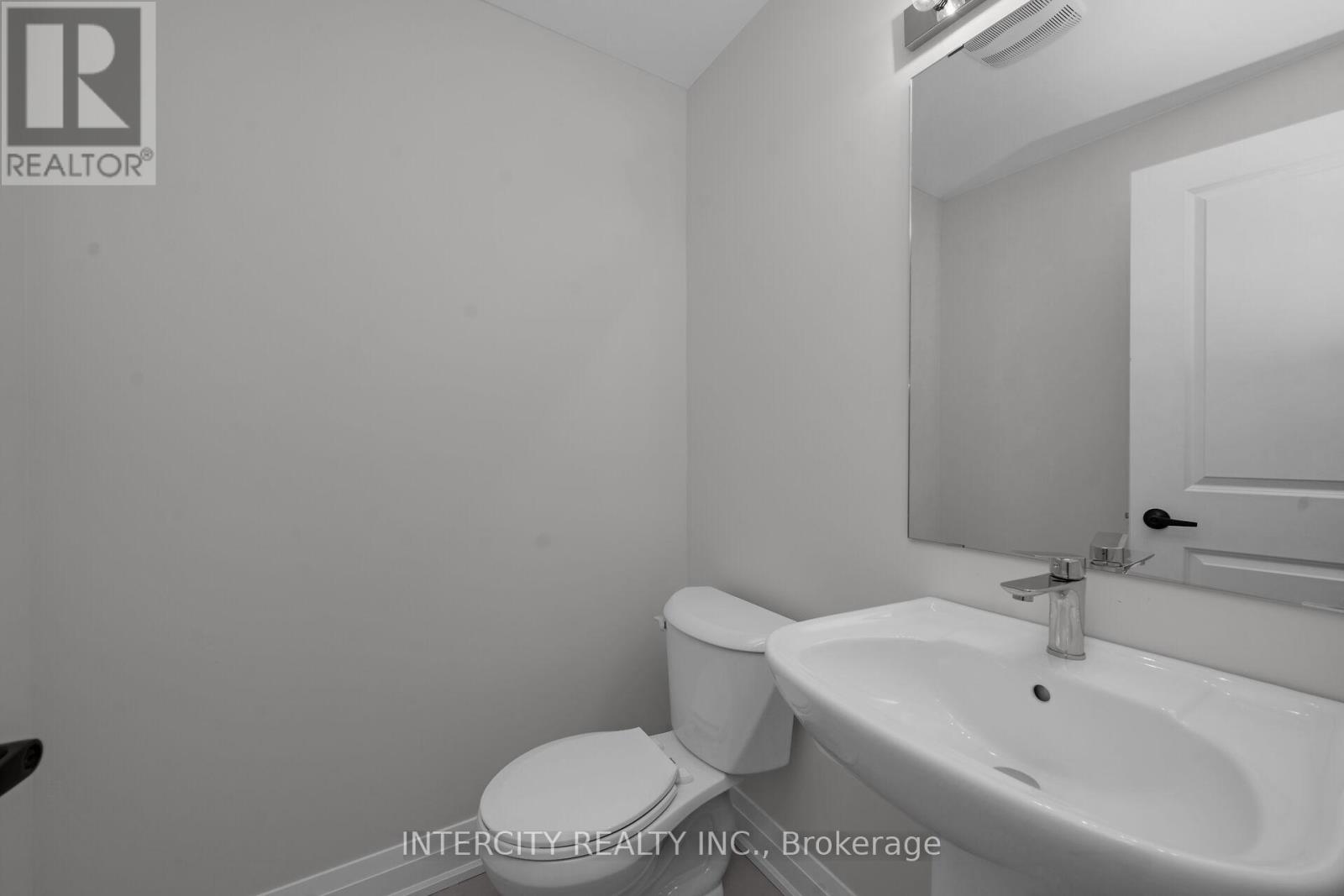 Unit 5 - 19 Marret Lane, Clarington (Newcastle), Ontario  L1B 1J2 - Photo 11 - E12640568