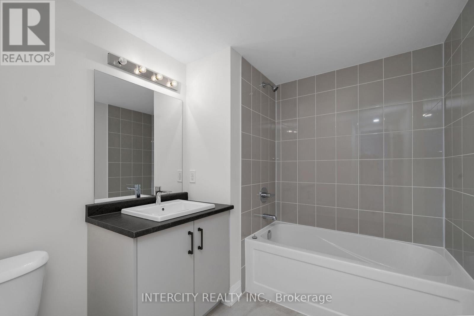 Unit 5 - 19 Marret Lane, Clarington (Newcastle), Ontario  L1B 1J2 - Photo 15 - E12640568