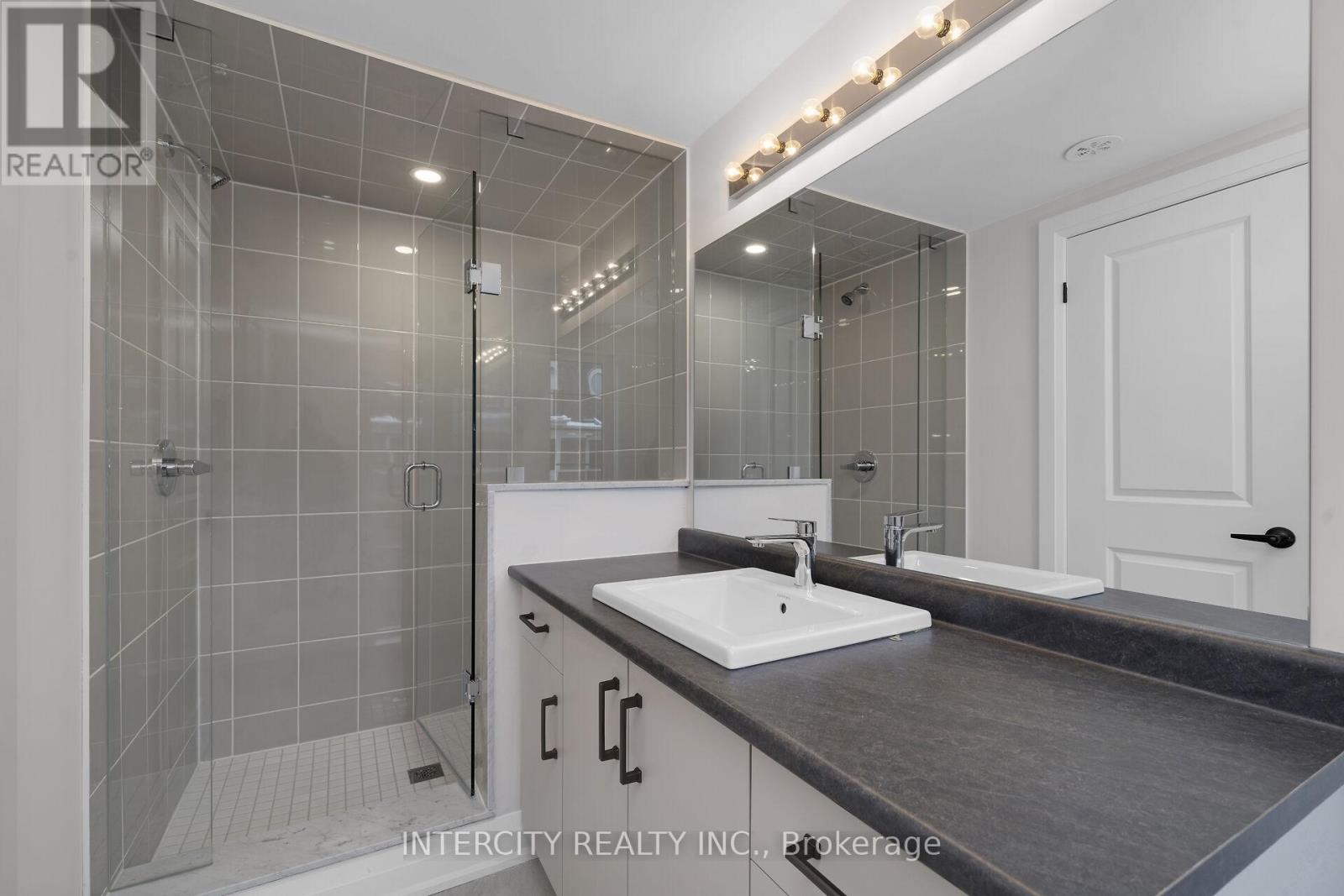 Unit 5 - 19 Marret Lane, Clarington (Newcastle), Ontario  L1B 1J2 - Photo 18 - E12640568