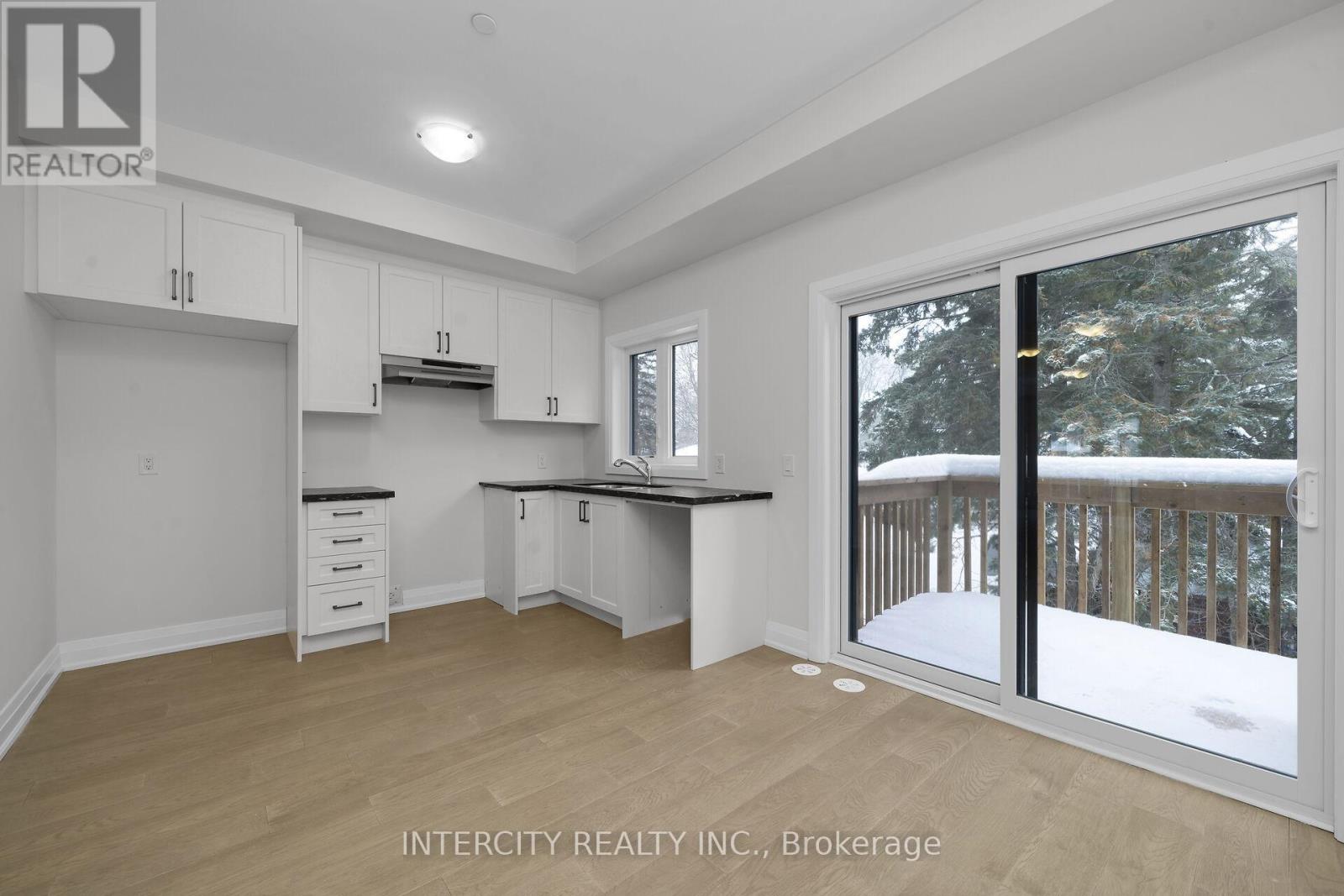 Unit 5 - 19 Marret Lane, Clarington (Newcastle), Ontario  L1B 1J2 - Photo 6 - E12640568