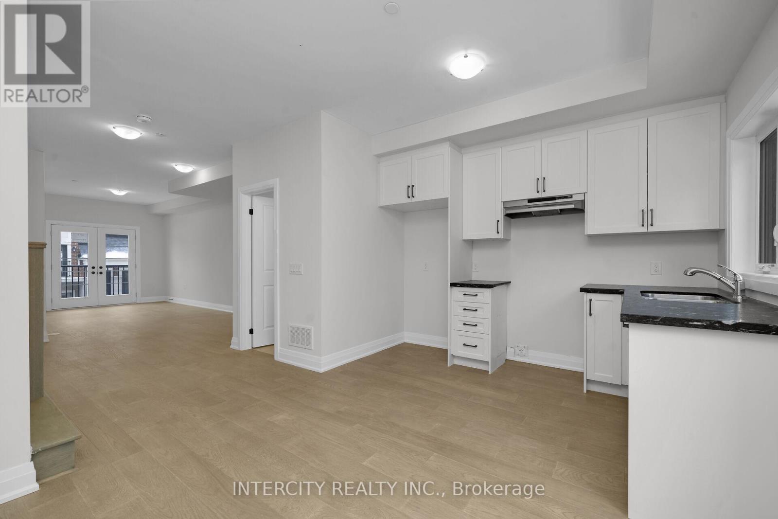 Unit 5 - 19 Marret Lane, Clarington (Newcastle), Ontario  L1B 1J2 - Photo 7 - E12640568