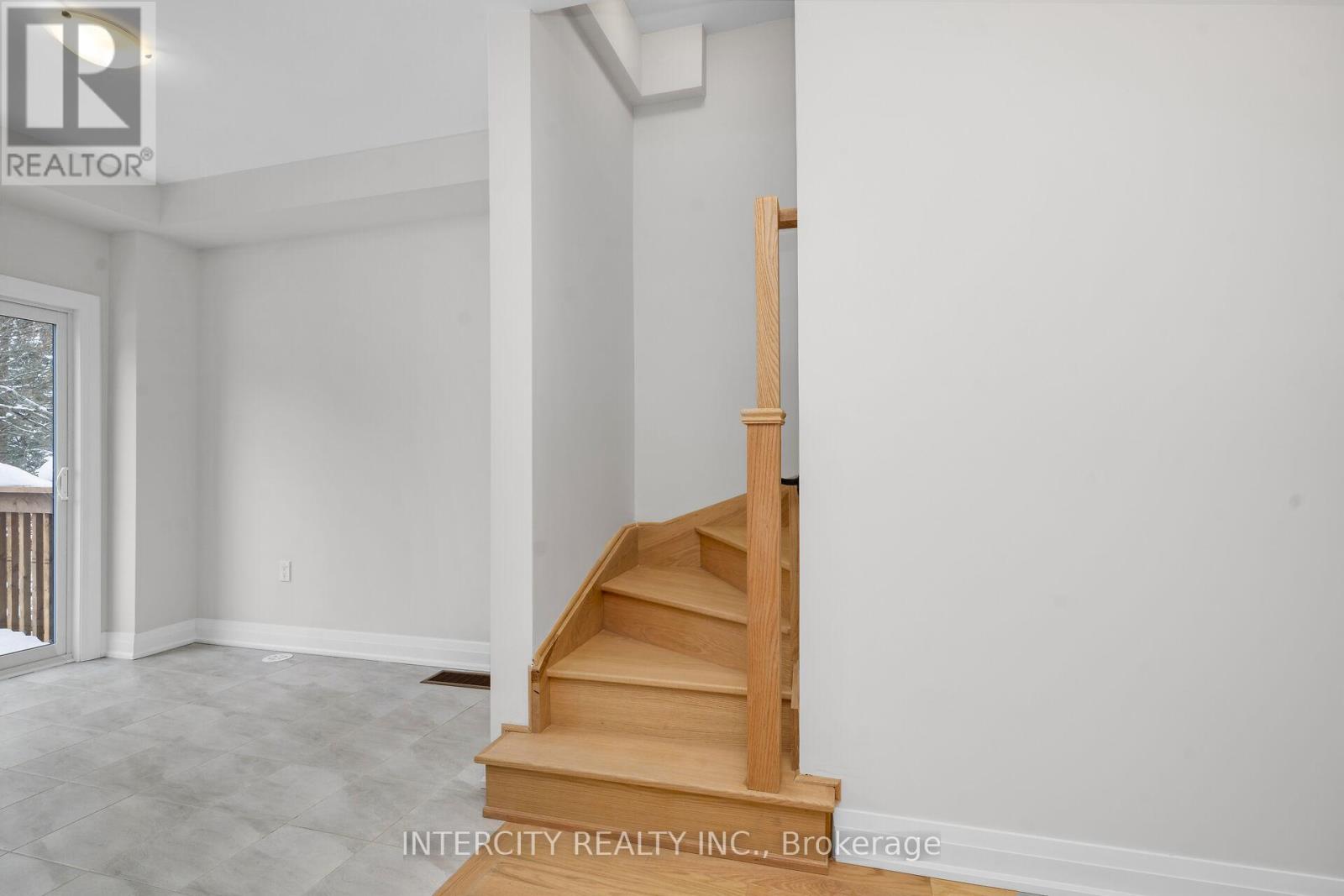 Unit 11 - 43 Marret Lane, Clarington (Newcastle), Ontario  L1B 1J2 - Photo 11 - E12640570