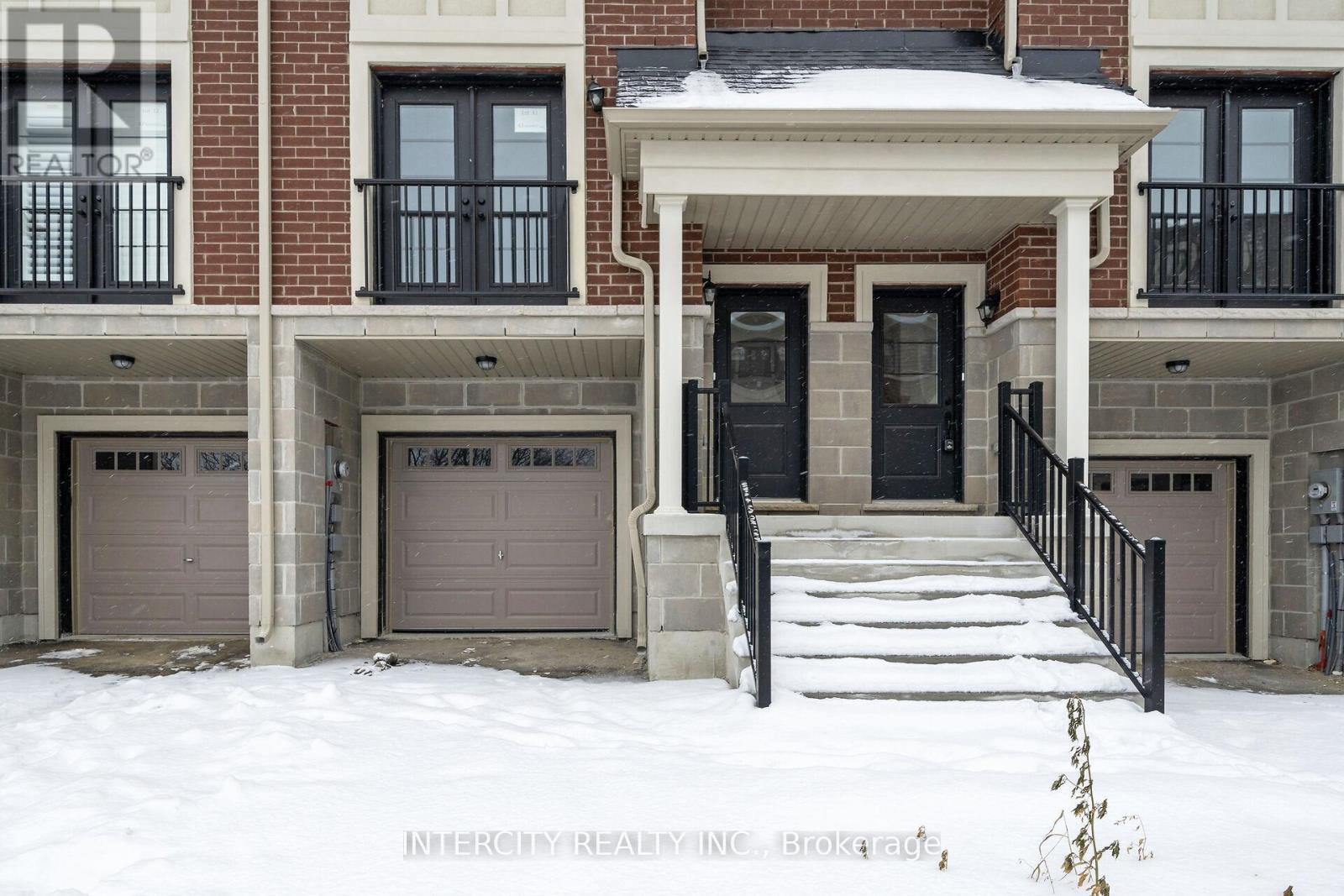 Unit 11 - 43 Marret Lane, Clarington (Newcastle), Ontario  L1B 1J2 - Photo 2 - E12640570