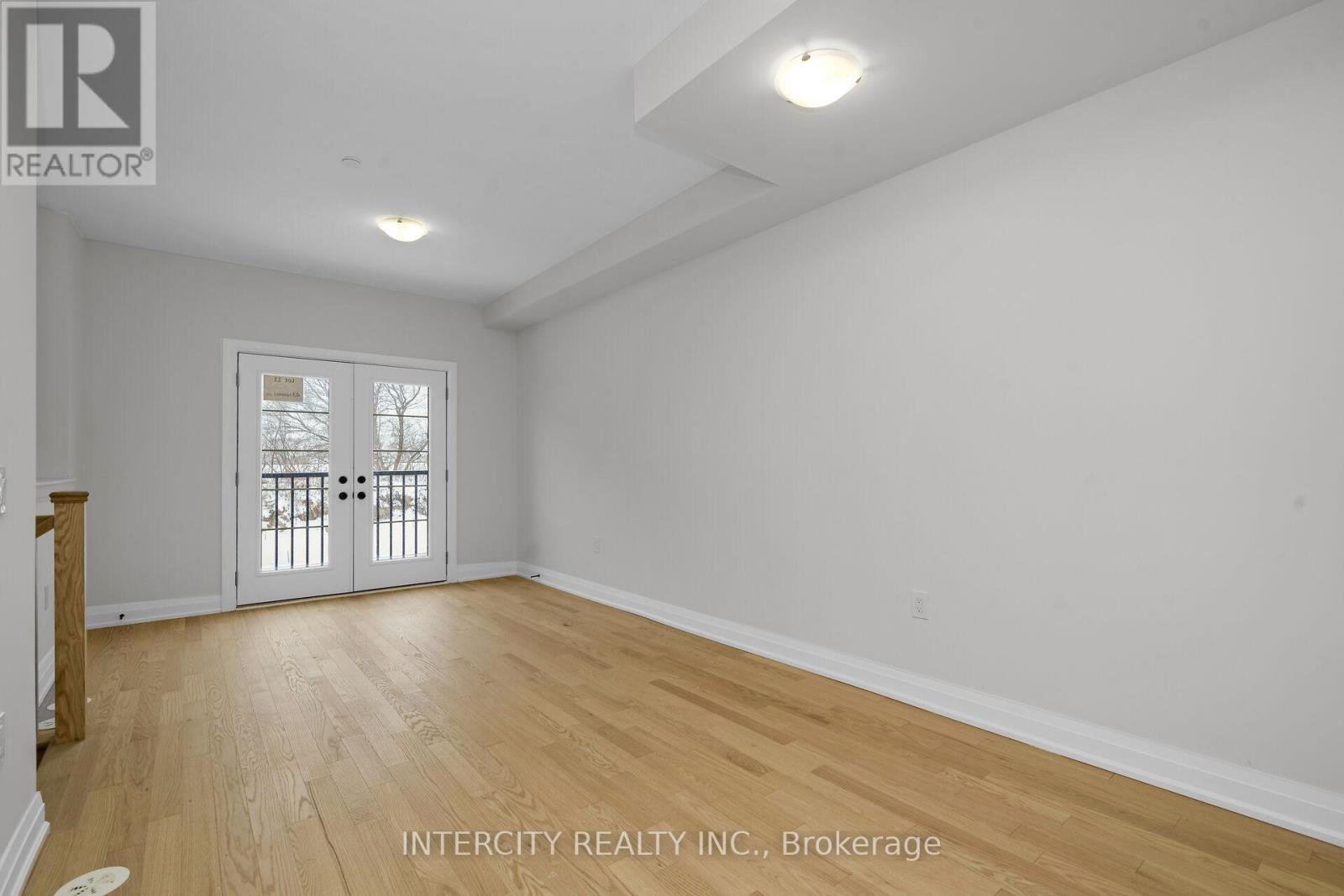 Unit 11 - 43 Marret Lane, Clarington (Newcastle), Ontario  L1B 1J2 - Photo 4 - E12640570