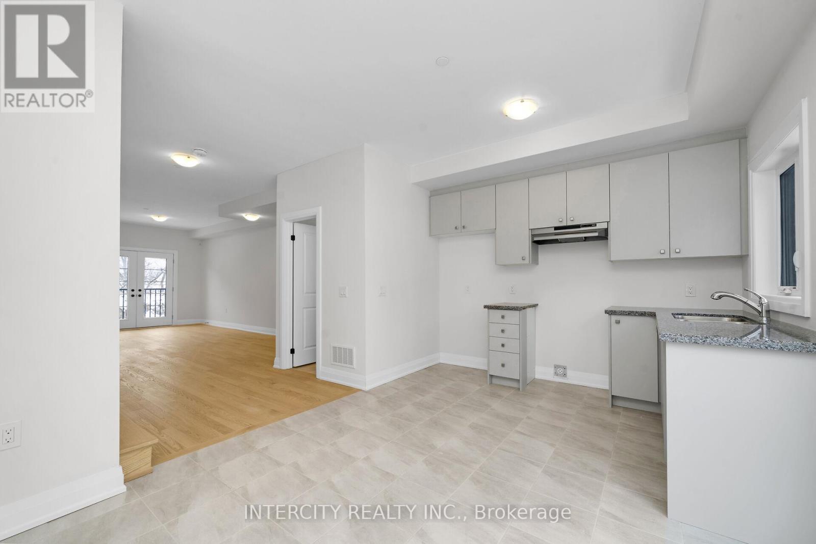 Unit 11 - 43 Marret Lane, Clarington (Newcastle), Ontario  L1B 1J2 - Photo 7 - E12640570