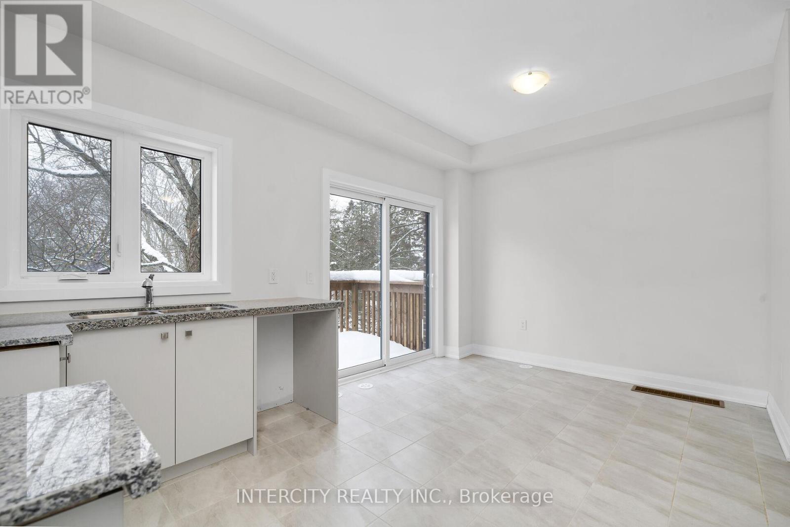 Unit 11 - 43 Marret Lane, Clarington (Newcastle), Ontario  L1B 1J2 - Photo 8 - E12640570