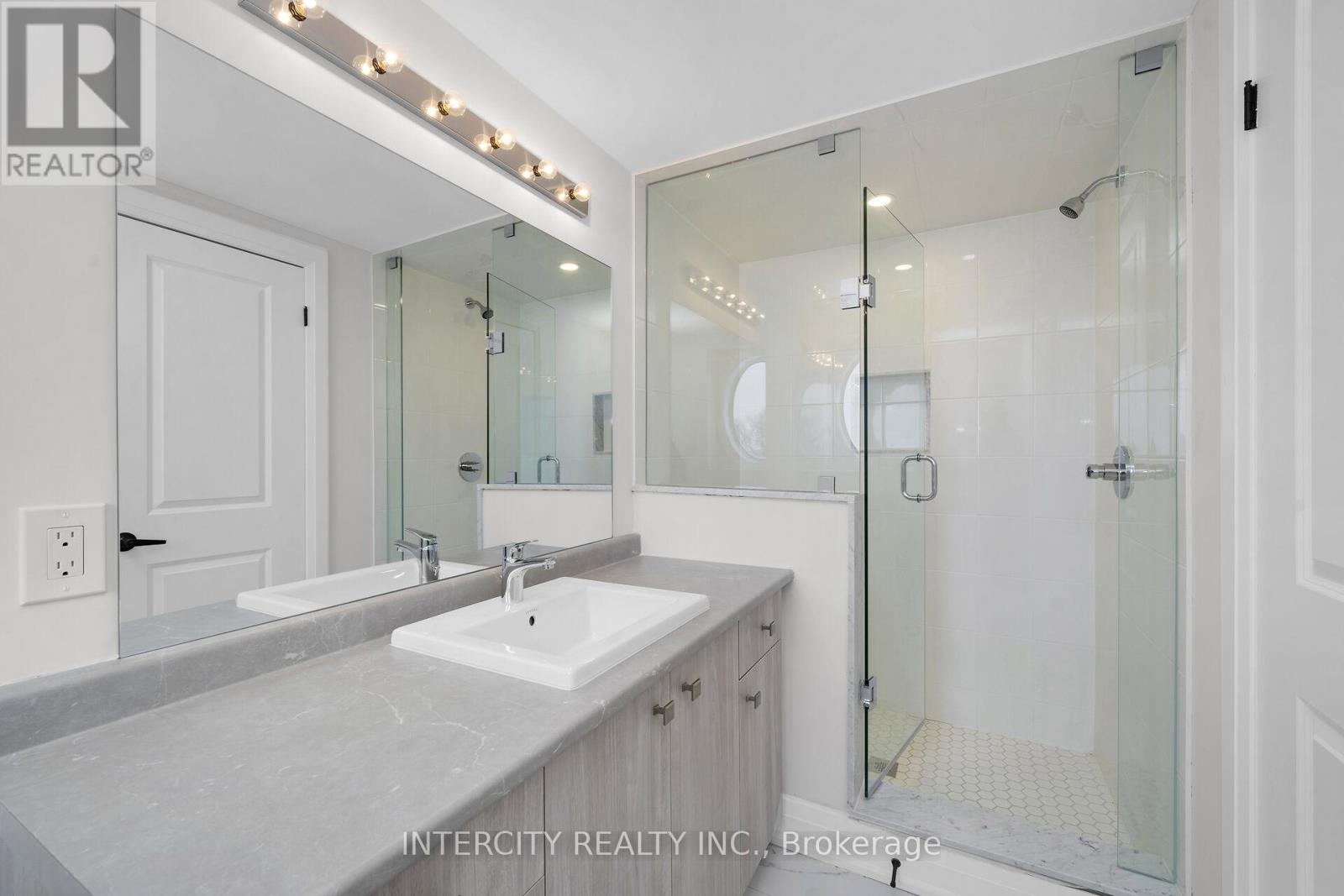 Unit 16 - 63 Marret Lane, Clarington (Newcastle), Ontario  L1B 1J2 - Photo 21 - E12640572